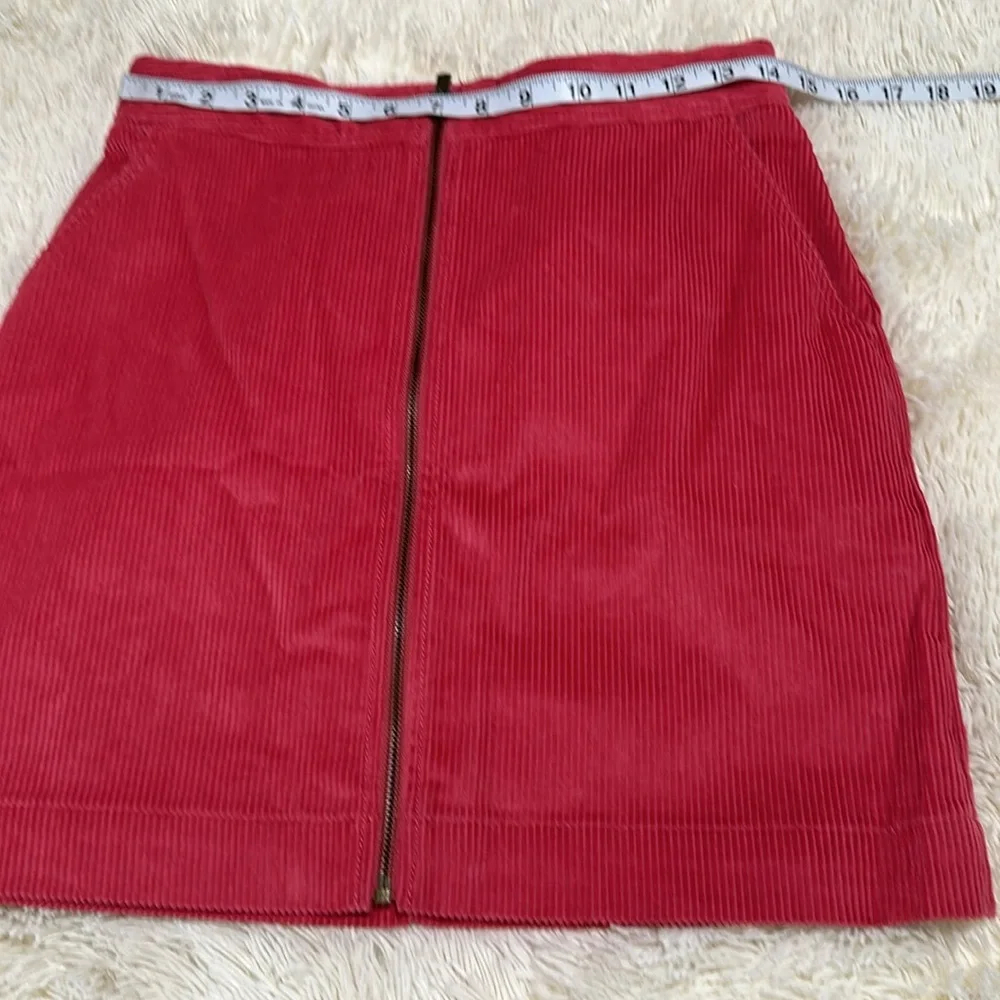 NWT GAP Full Zip-front corduroy  miniskirt coral size 4